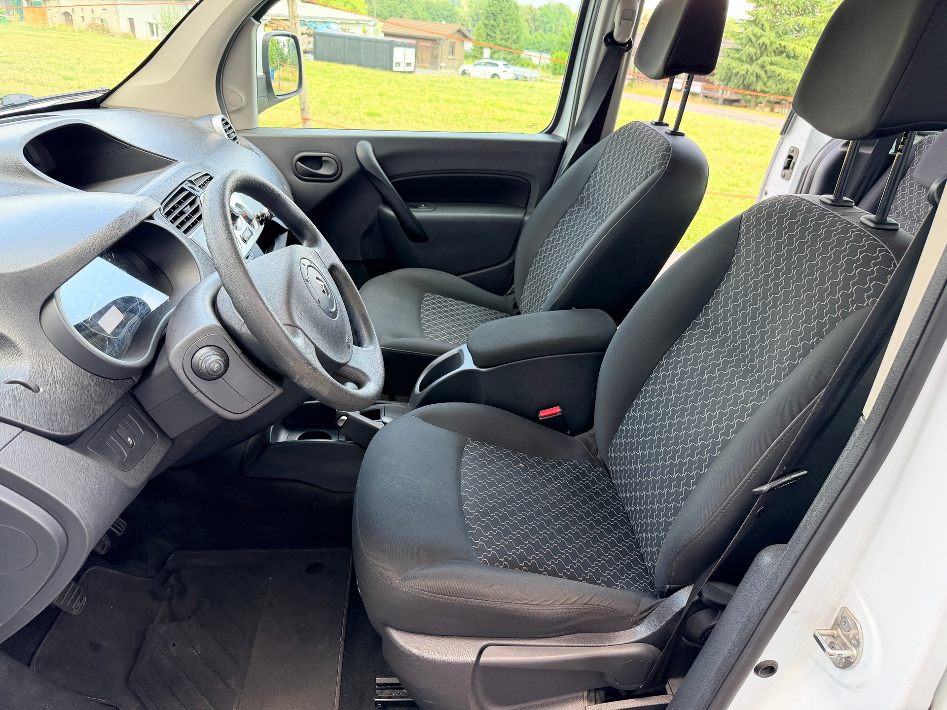 RENAULT Kangoo 1.6 16V Dynamique-image-7
