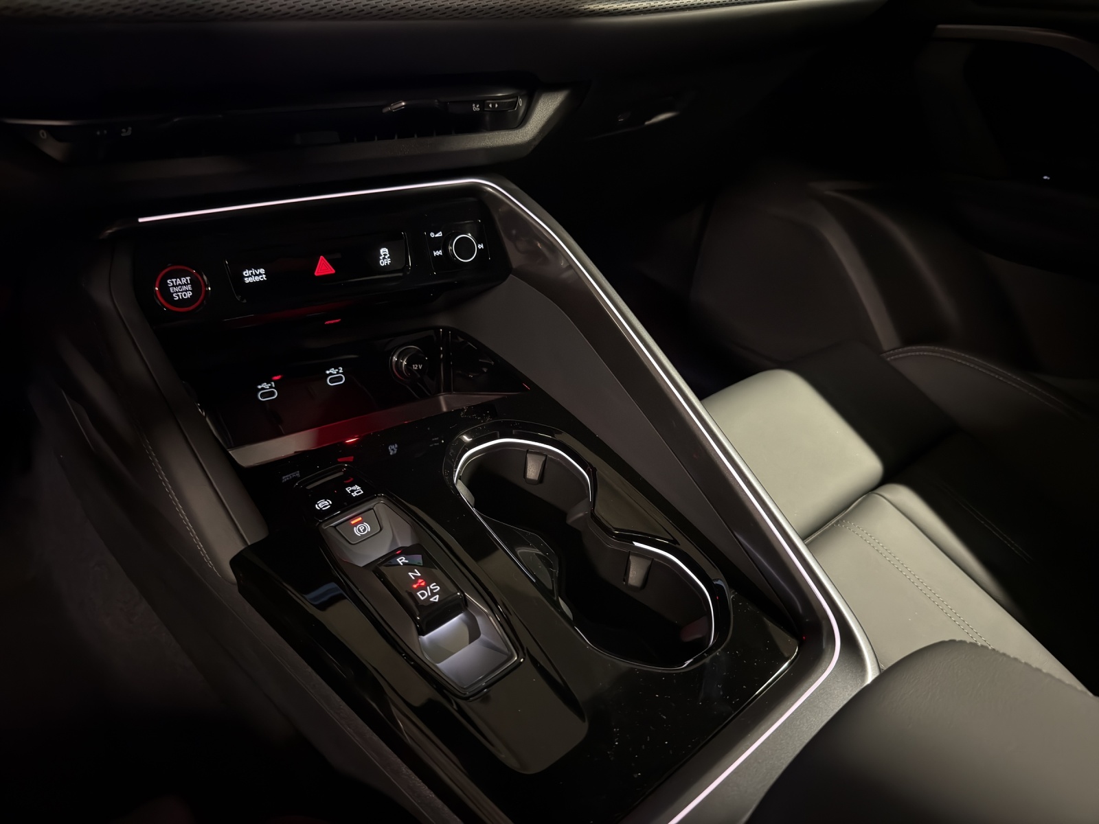 AUDI Q5 TFSI quatto 200 kW S-tronic-image-11