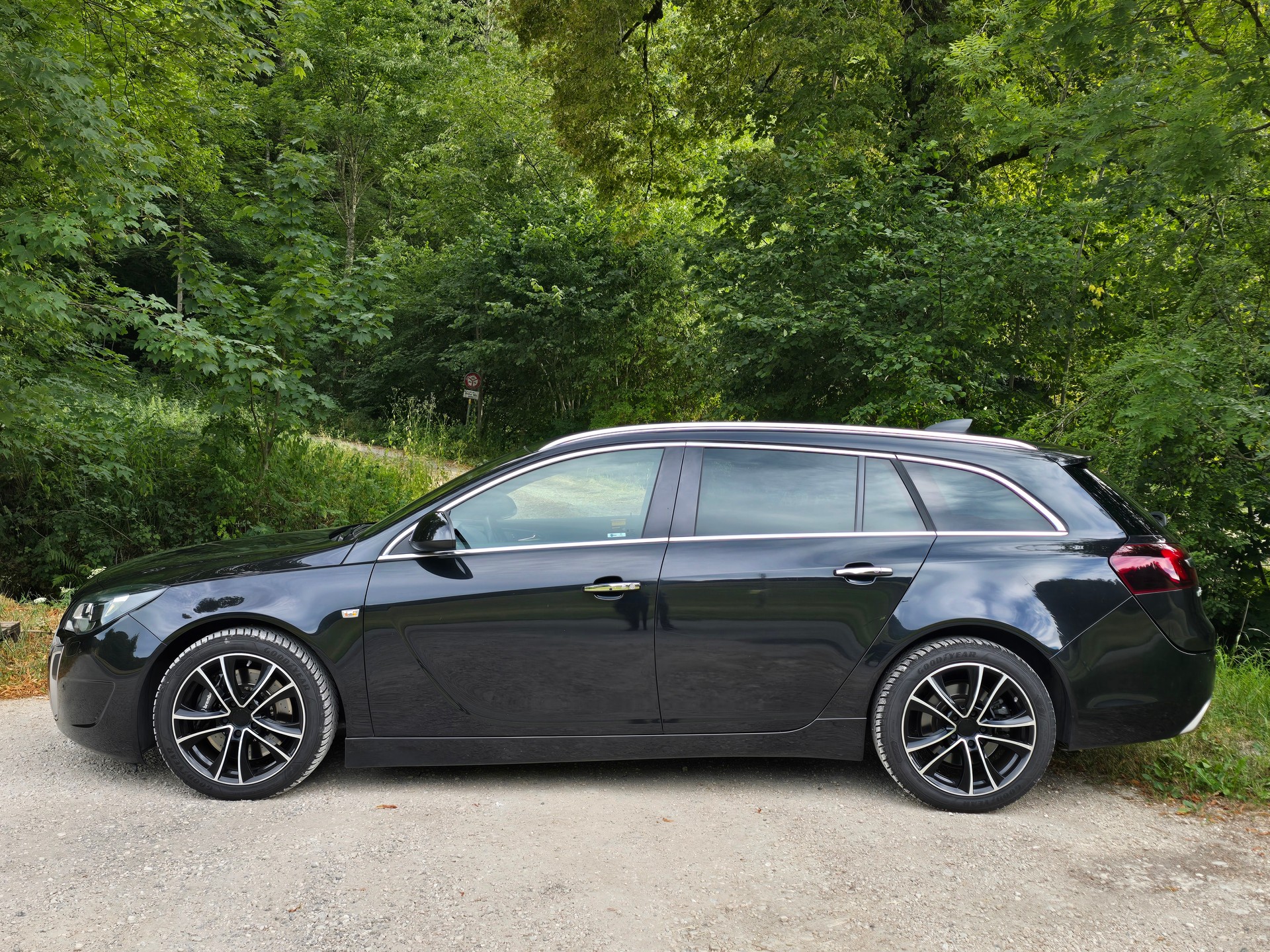 OPEL Insignia Sports Tourer 2.8 Turbo OPC 4WD Automatic-image-2