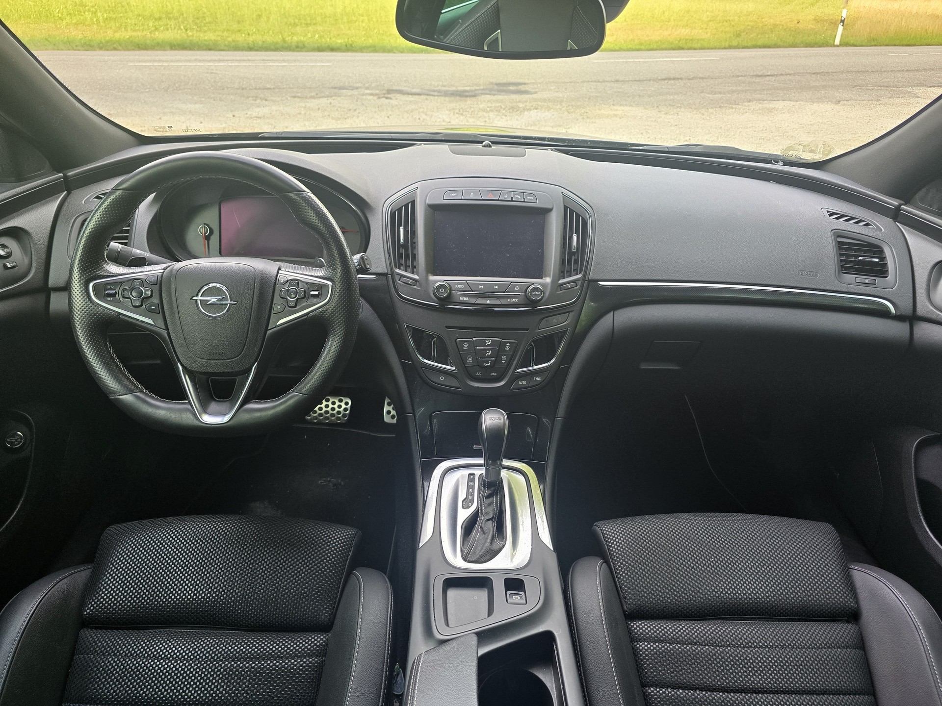 OPEL Insignia Sports Tourer 2.8 Turbo OPC 4WD Automatic-image-4