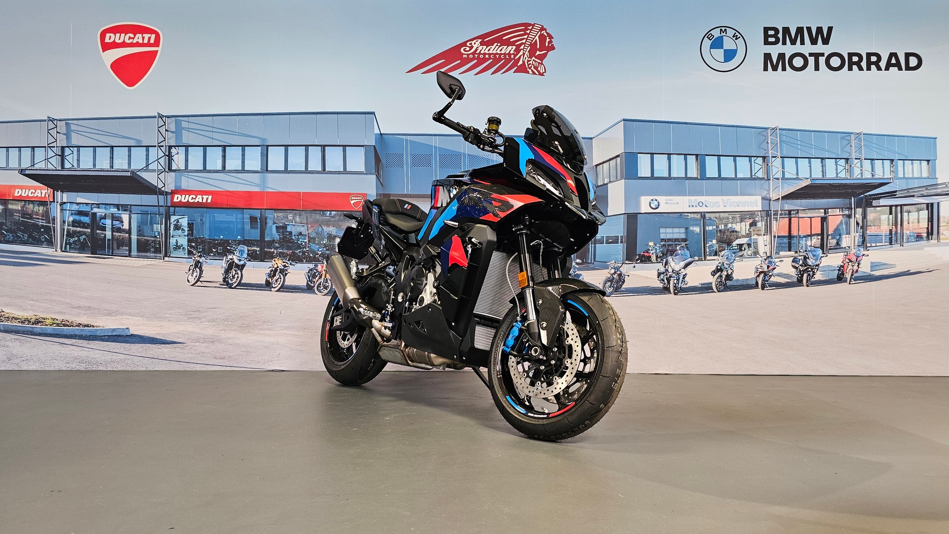 BMW M 1000 XR