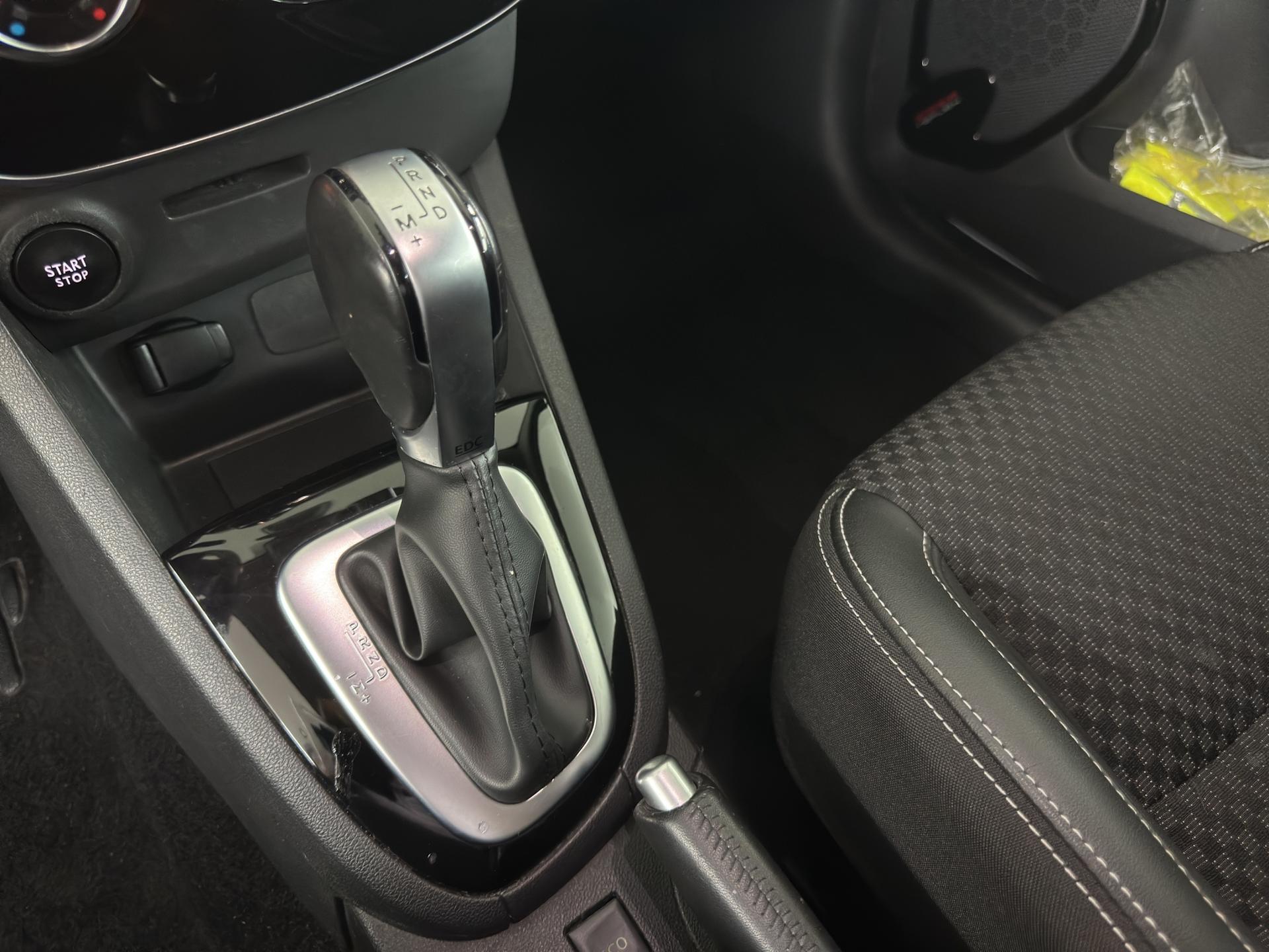 RENAULT Clio Grandtour 1.2 16V T Swiss Edition EDC-image-16