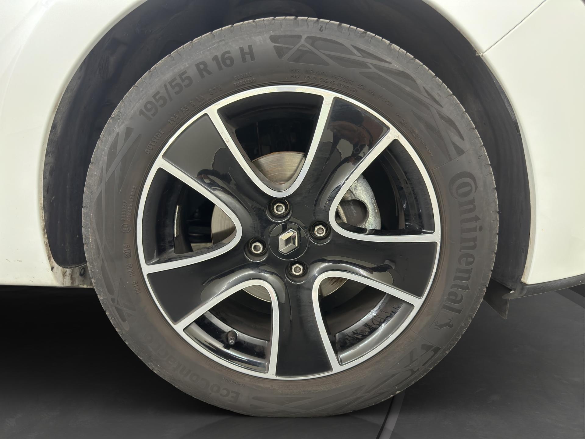 RENAULT Clio Grandtour 1.2 16V T Swiss Edition EDC-image-23