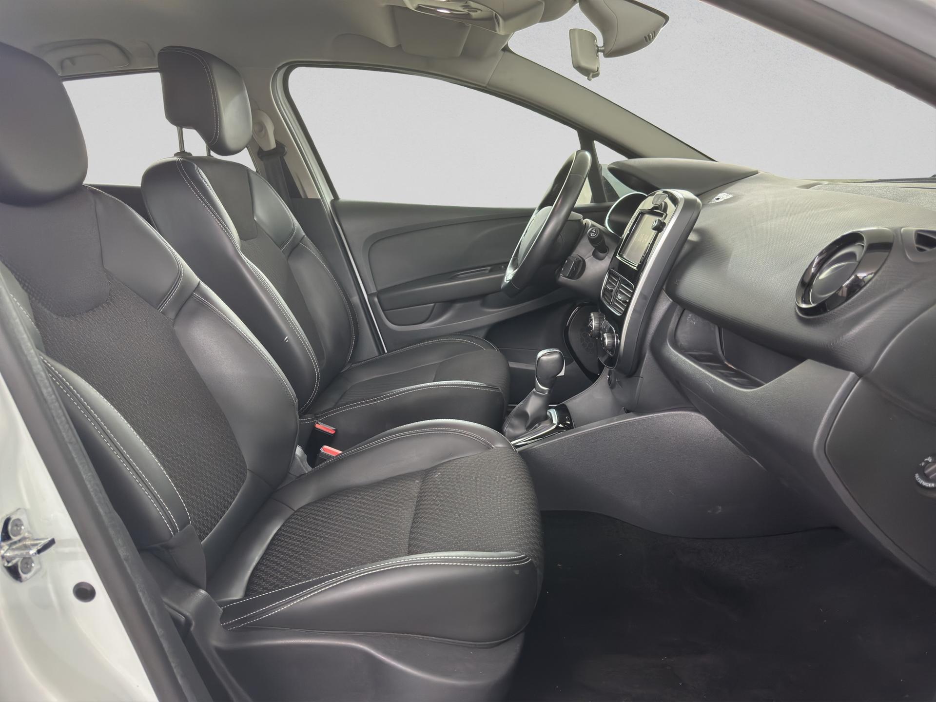 RENAULT Clio Grandtour 1.2 16V T Swiss Edition EDC-image-22