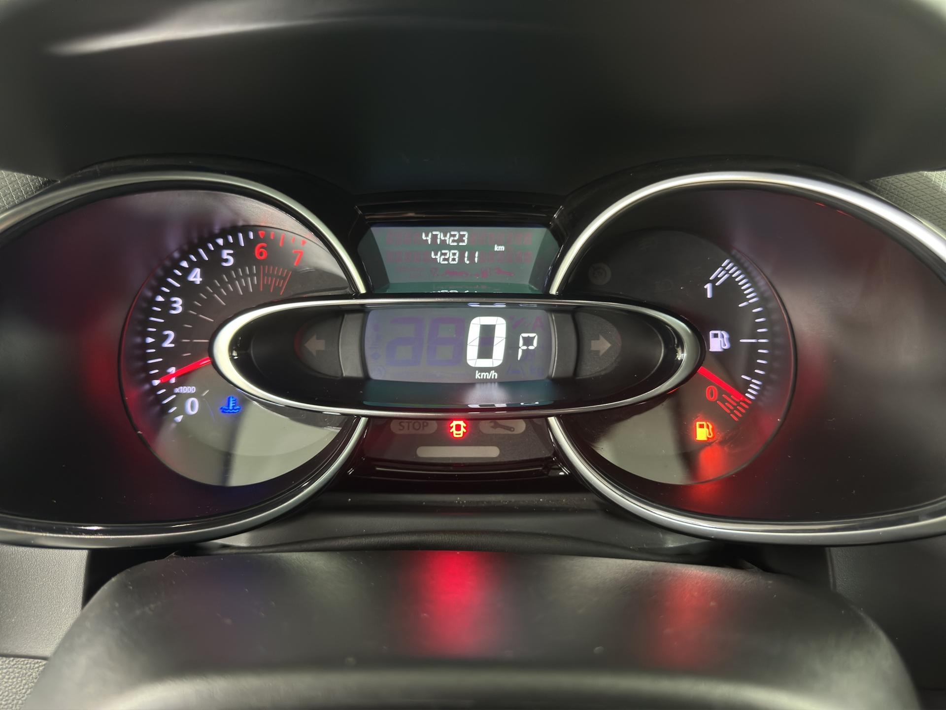 RENAULT Clio Grandtour 1.2 16V T Swiss Edition EDC-image-12