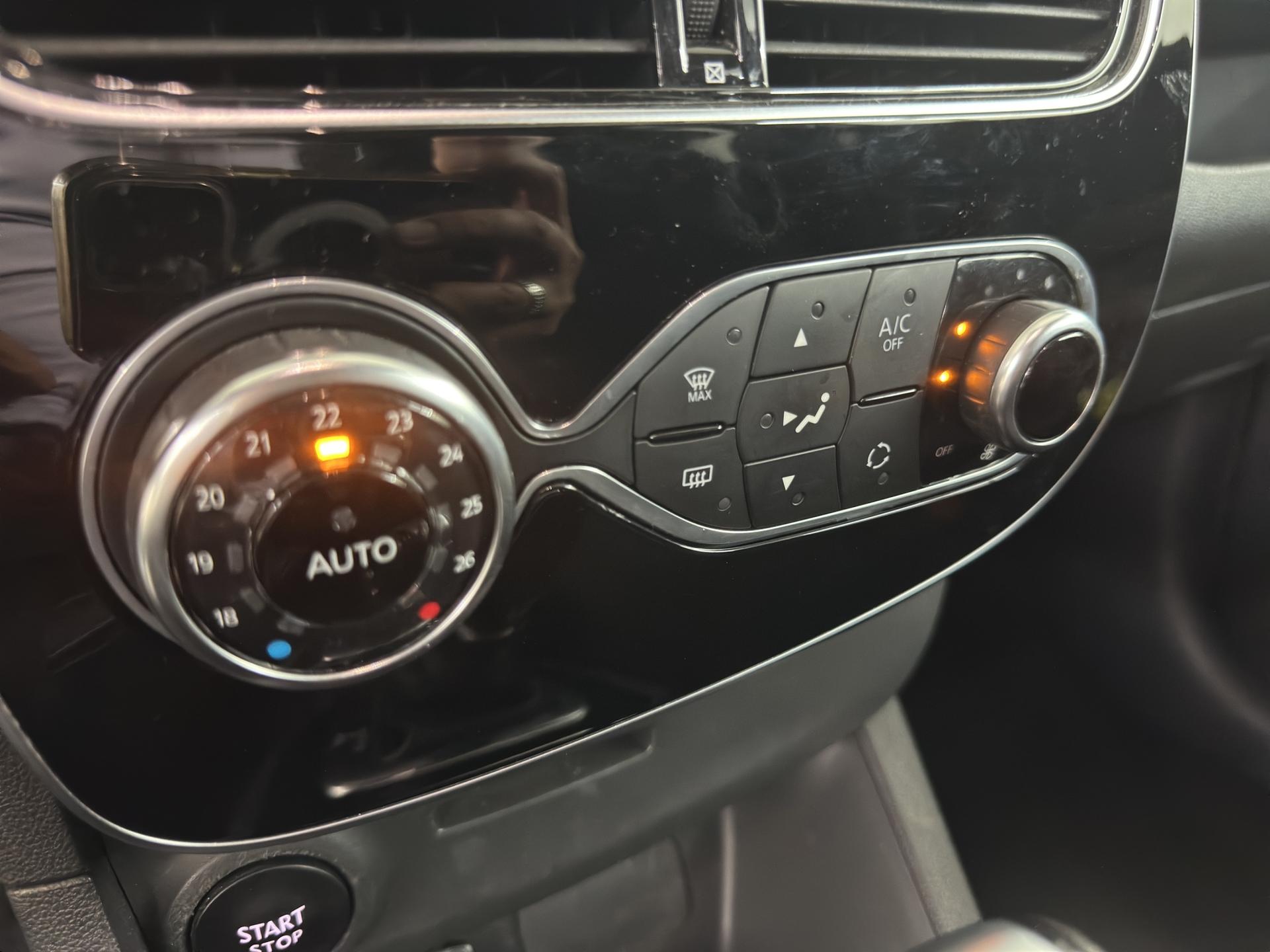 RENAULT Clio Grandtour 1.2 16V T Swiss Edition EDC-image-15