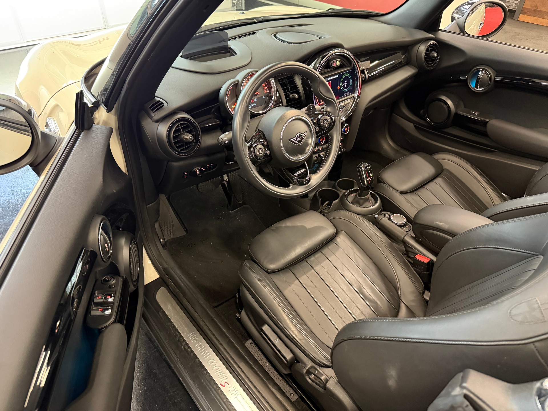 MINI Cooper S Cabriolet DKG-image-8
