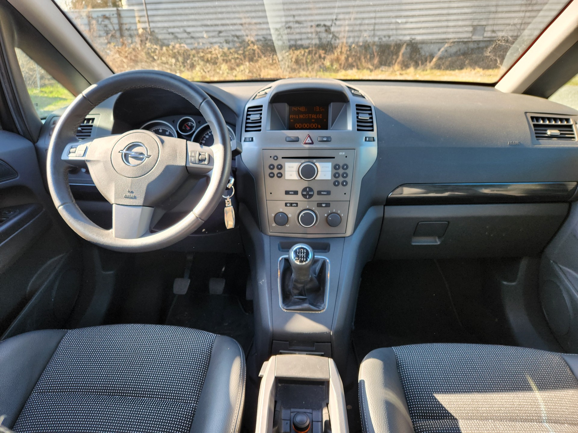 OPEL Zafira 2.2i 16V Sport-image-4