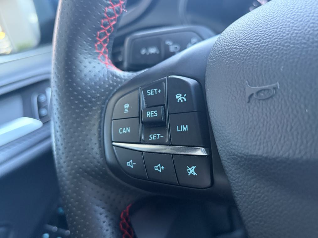 FORD Focus 1.5 SCTi ST Line-image-5