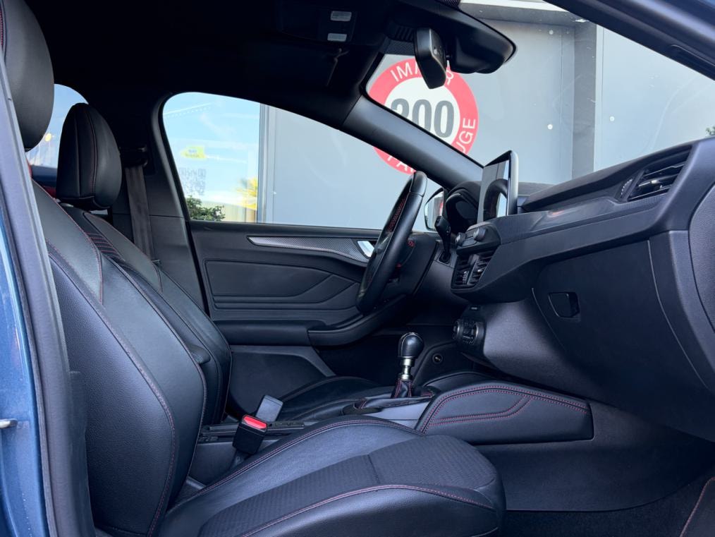 FORD Focus 1.5 SCTi ST Line-image-11