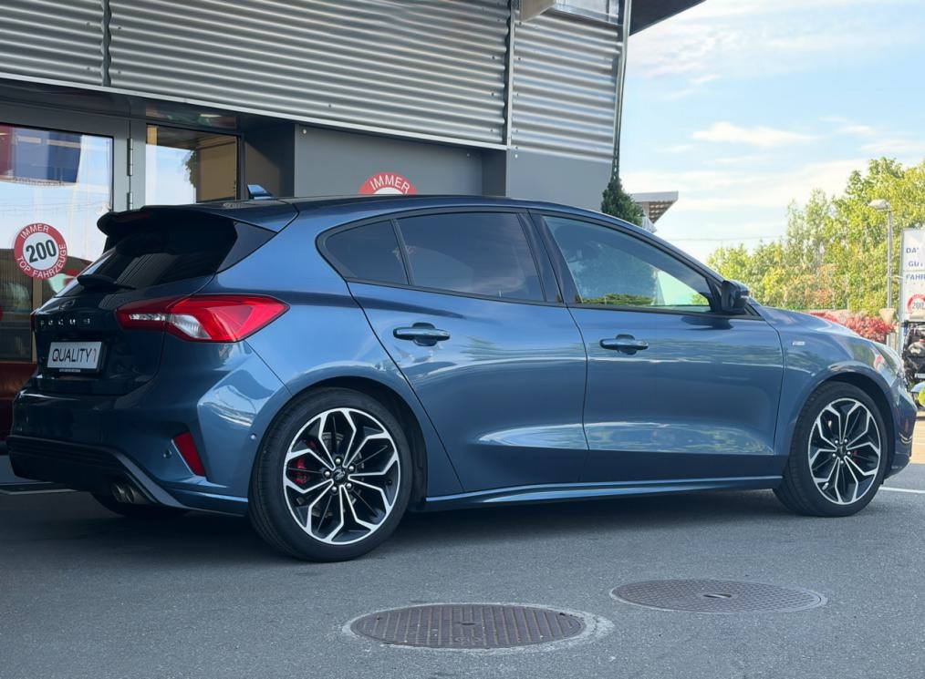 FORD Focus 1.5 SCTi ST Line-image-2