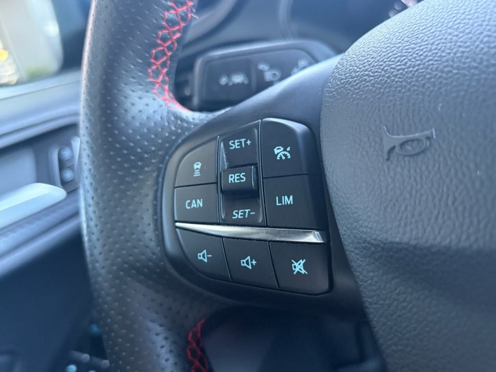 FORD Focus 1.5 SCTi ST Line-image-5