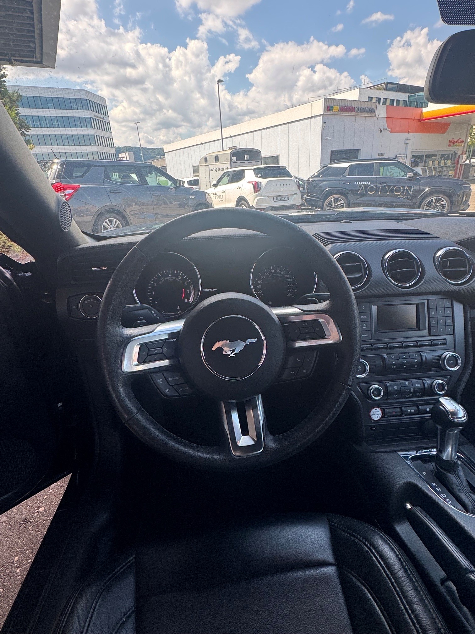 FORD Mustang 3.7-image-8