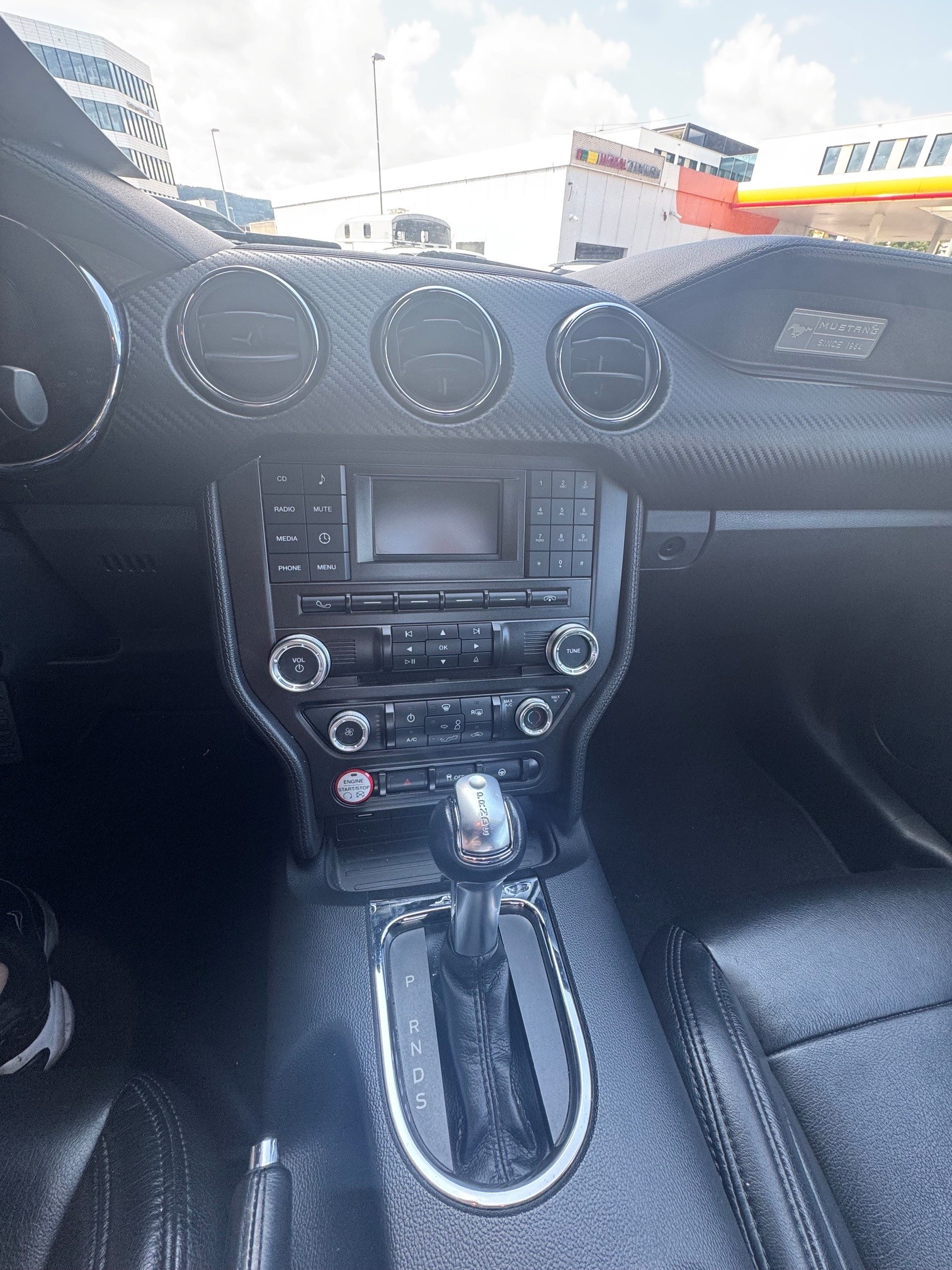 FORD Mustang 3.7-image-6
