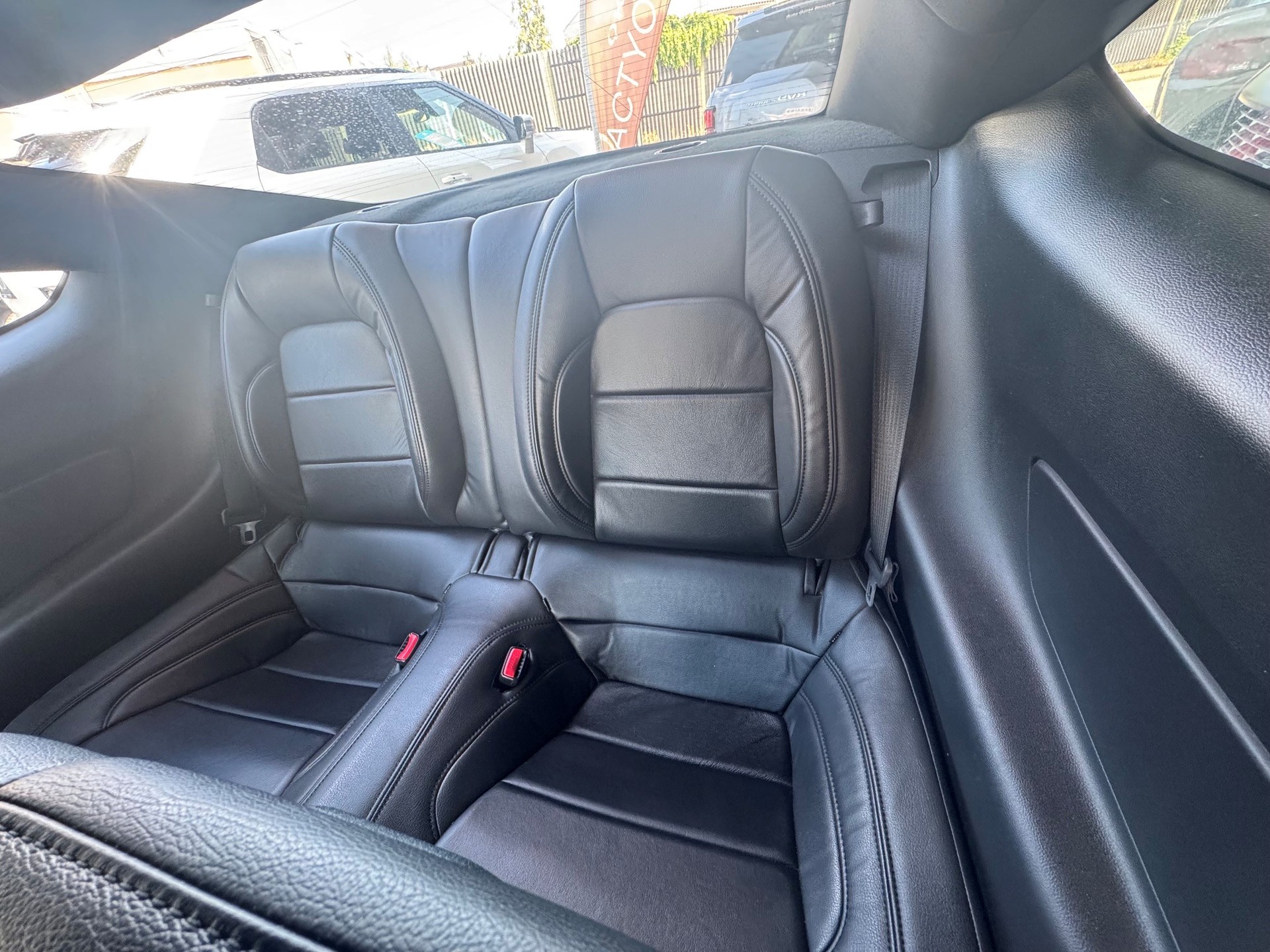 FORD Mustang 3.7-image-5