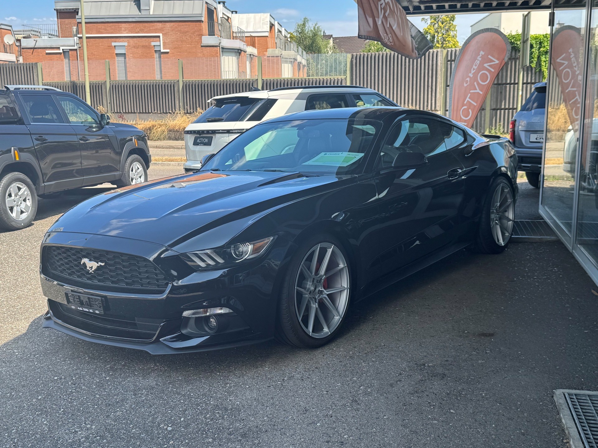 FORD Mustang 3.7-showroom-element-1