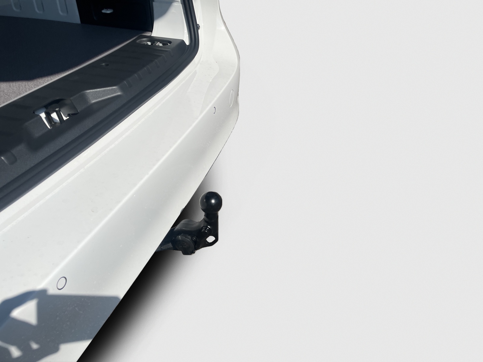 VW ID. Buzz Cargo Pro 4Motion-image-14