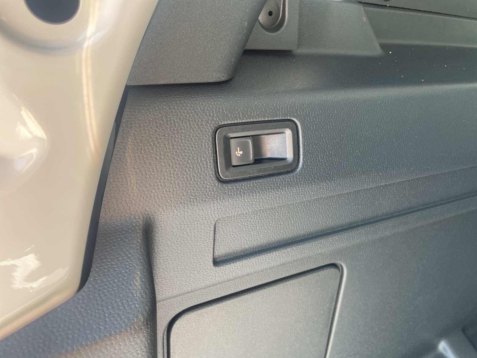 VW ID. Buzz Cargo Pro 4Motion-image-13