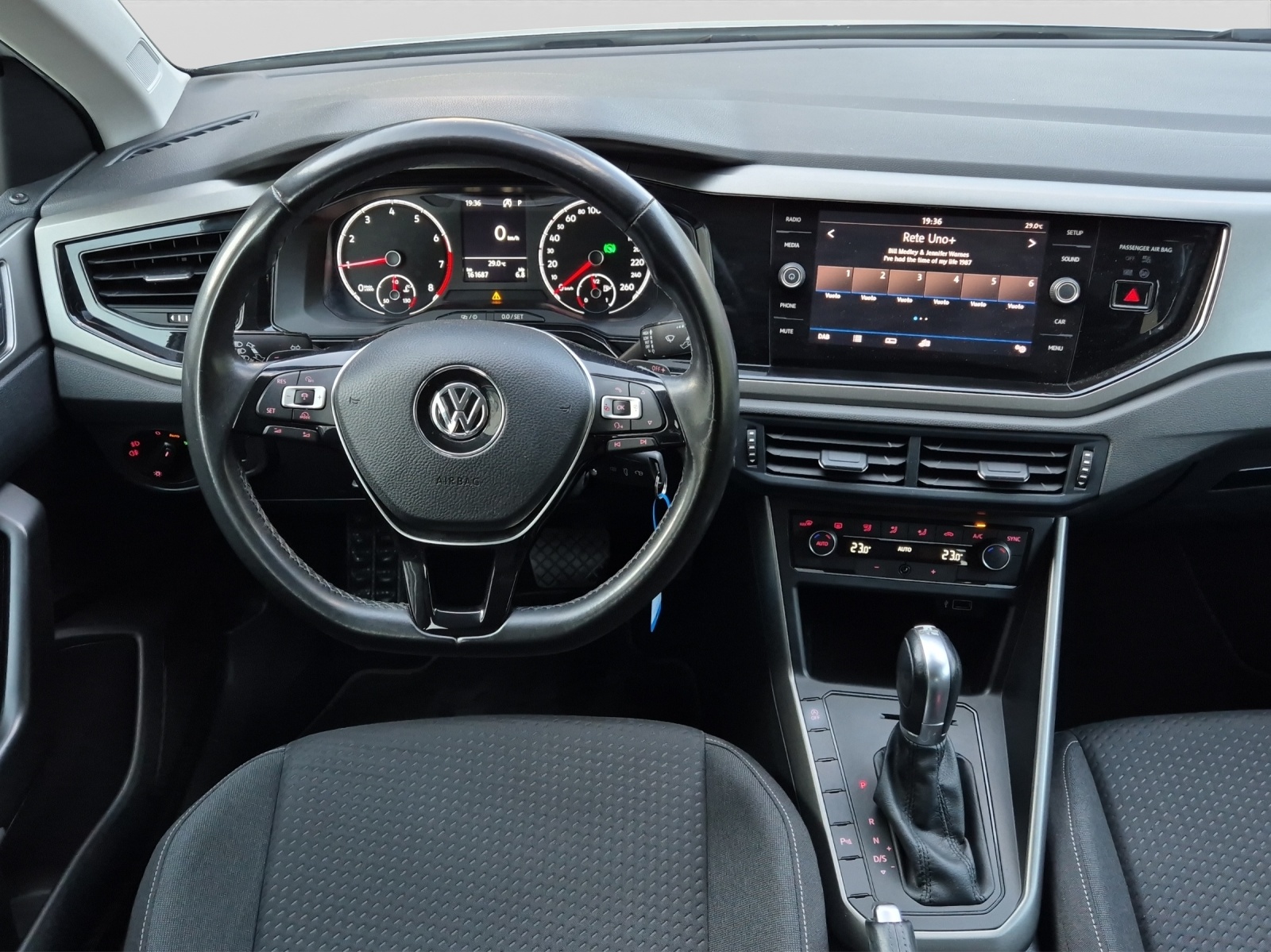 VW Polo 1.0 TSI BMT Comfortline DSG-image-9