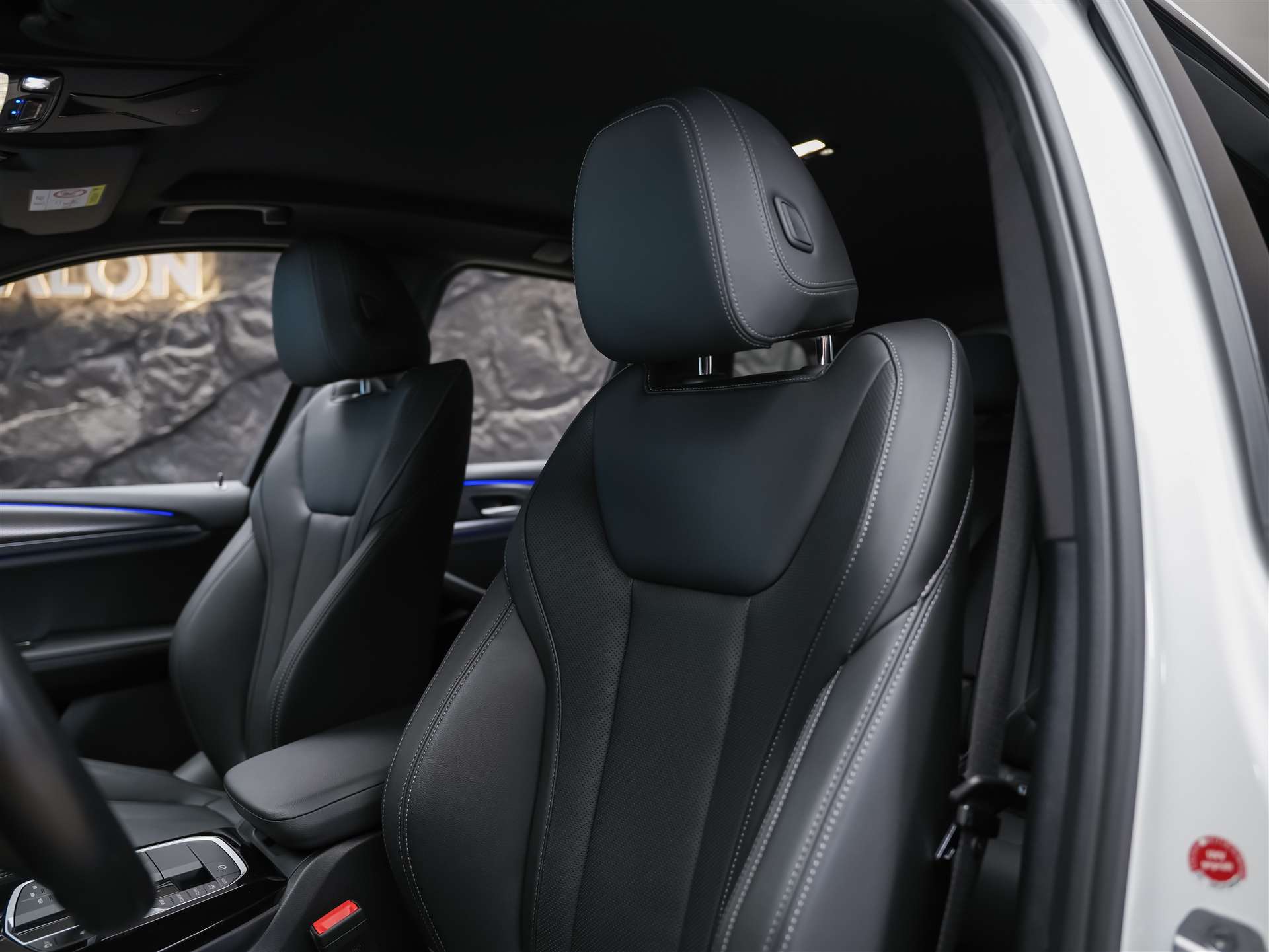 BMW X3 xDrive 20i M Sport Individual *Laser Scheinwerfer*Head Up*Sitzheizung*-image-8