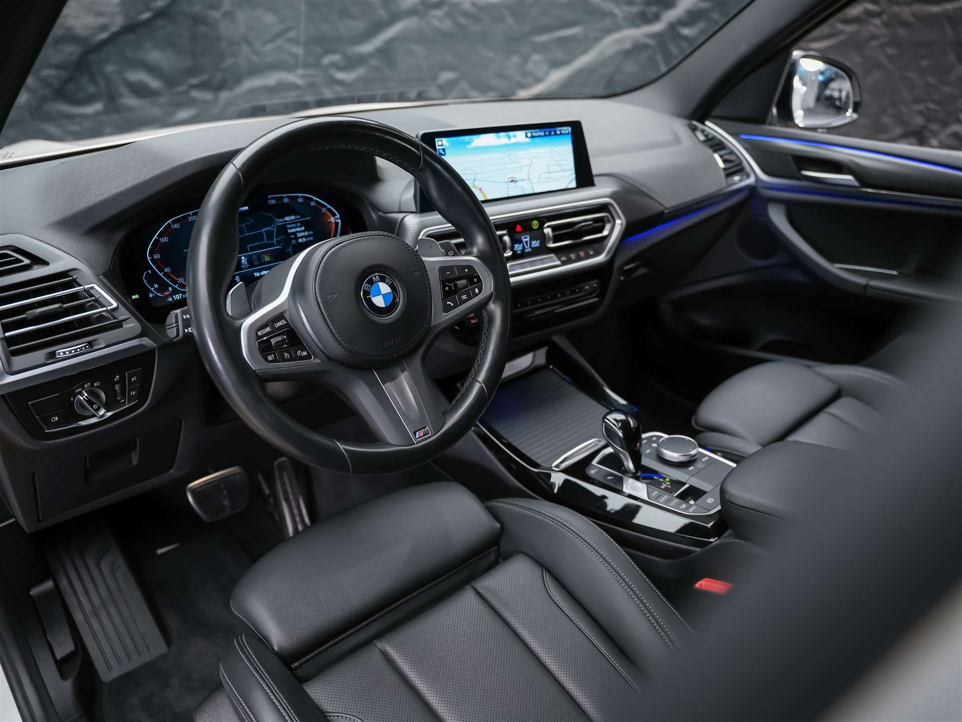 BMW X3 xDrive 20i M Sport Individual *Laser Scheinwerfer*Head Up*Sitzheizung*-image-6