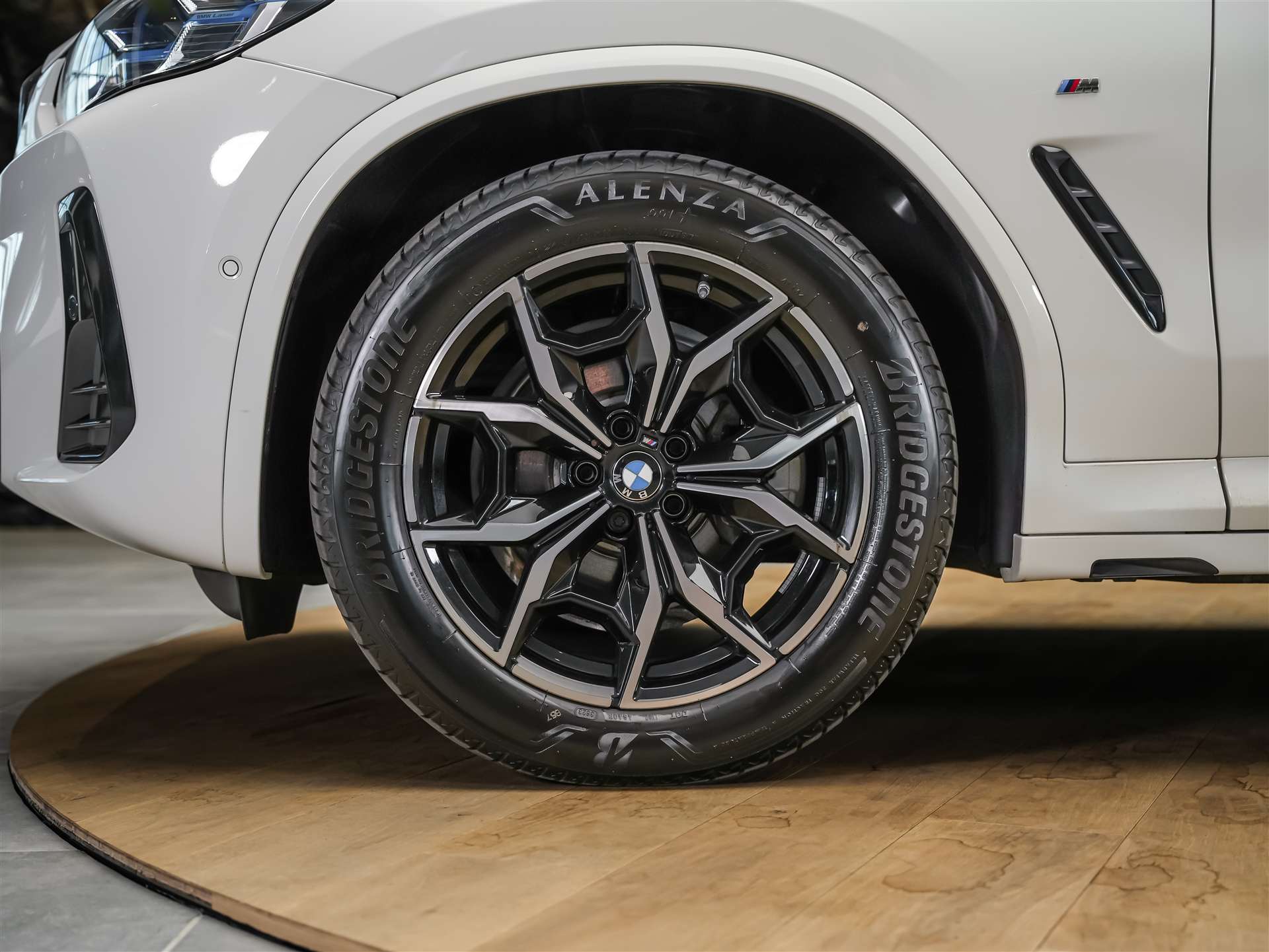 BMW X3 xDrive 20i M Sport Individual *Laser Scheinwerfer*Head Up*Sitzheizung*-image-15
