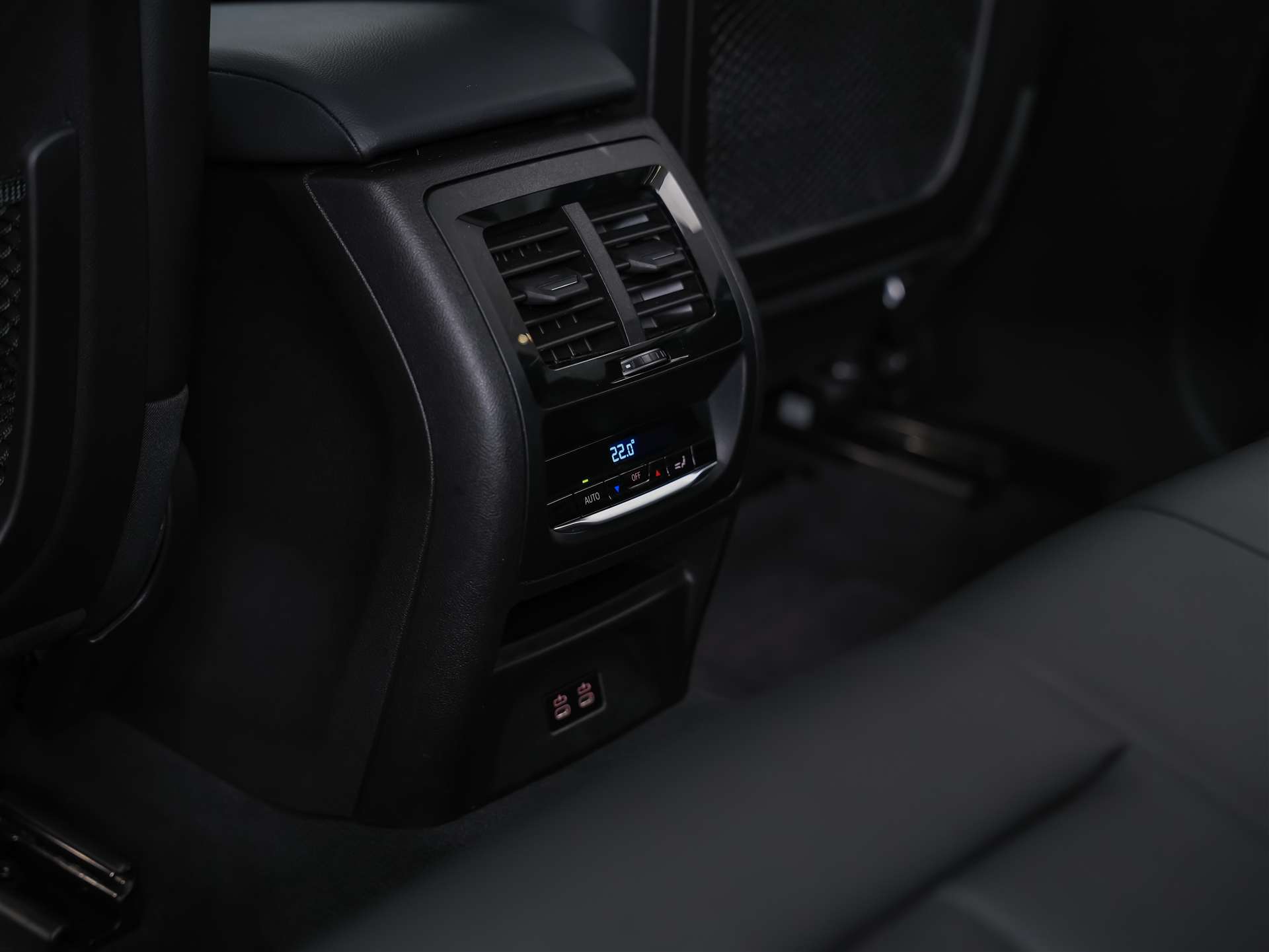 BMW X3 xDrive 20i M Sport Individual *Laser Scheinwerfer*Head Up*Sitzheizung*-image-12