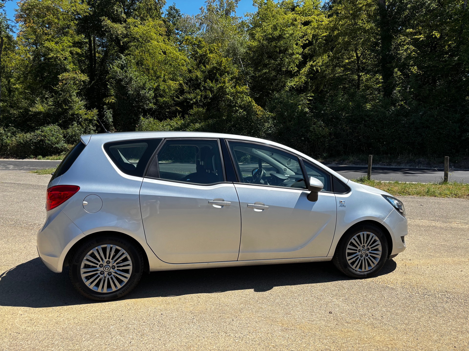OPEL Meriva 1.4 Turbo Active Edition Automatic-image-4