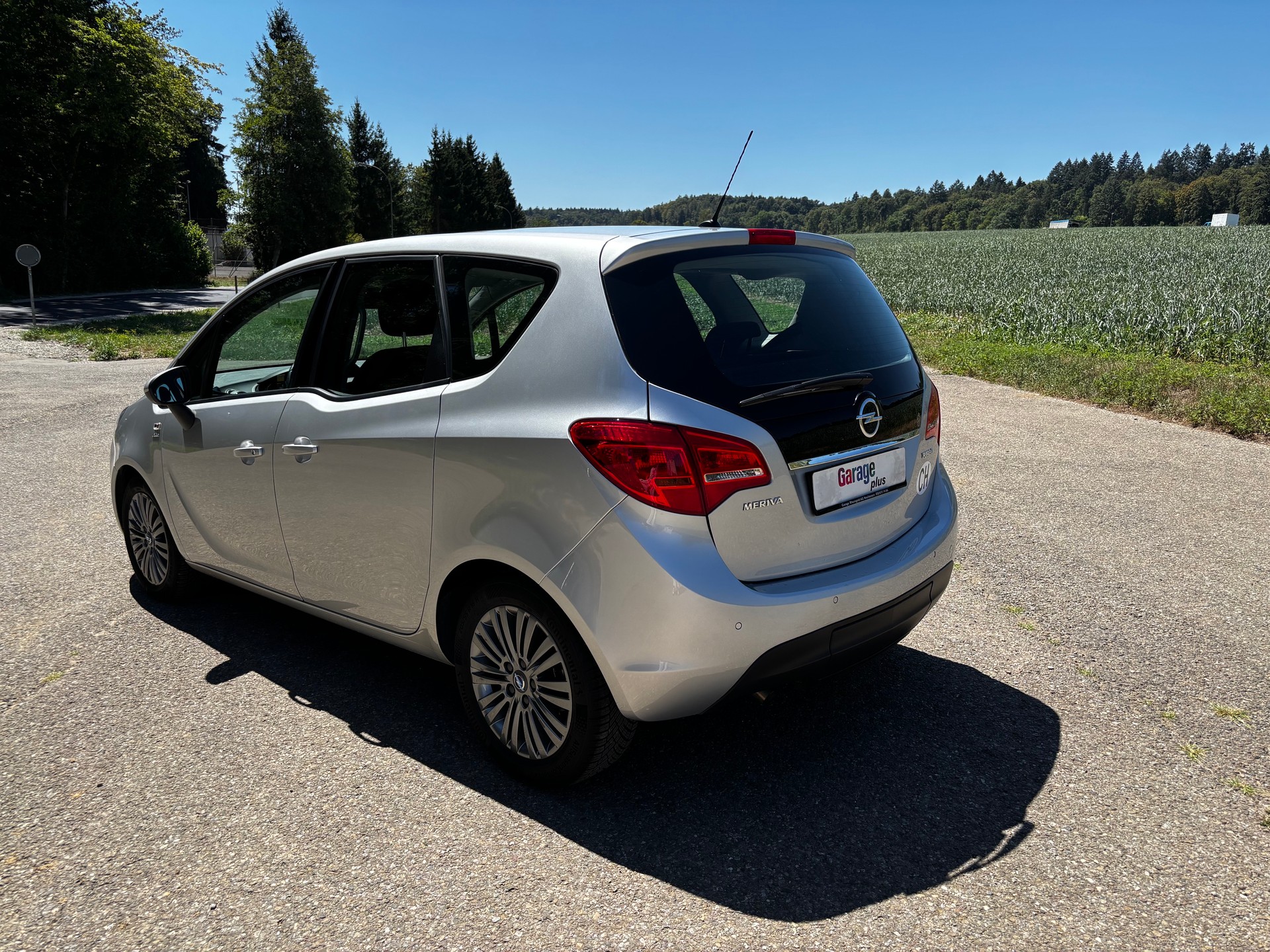 OPEL Meriva 1.4 Turbo Active Edition Automatic-image-2