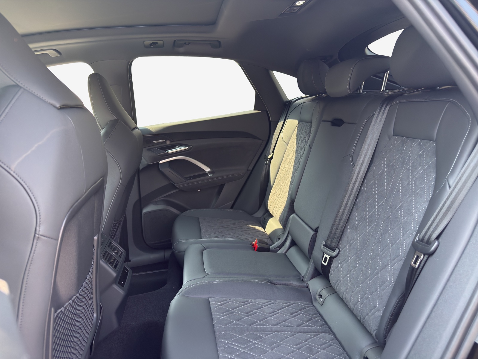 AUDI Q5 Sportback TFSI quattro 200 kW S-tronic-image-11