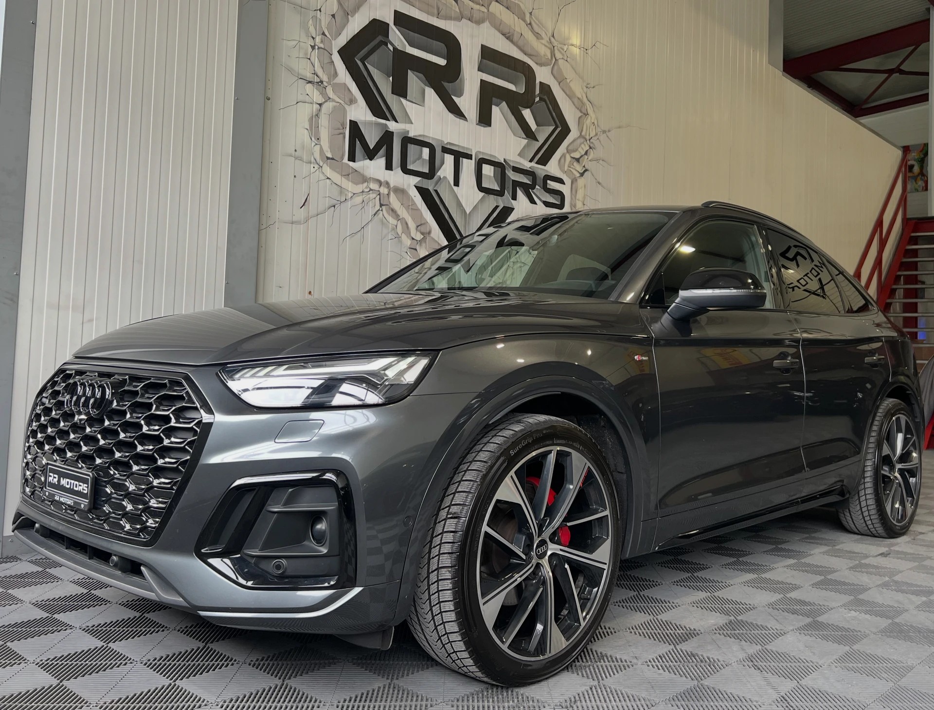AUDI Q5 Sportback 40 TDI S line quattro S-tronic-image-0
