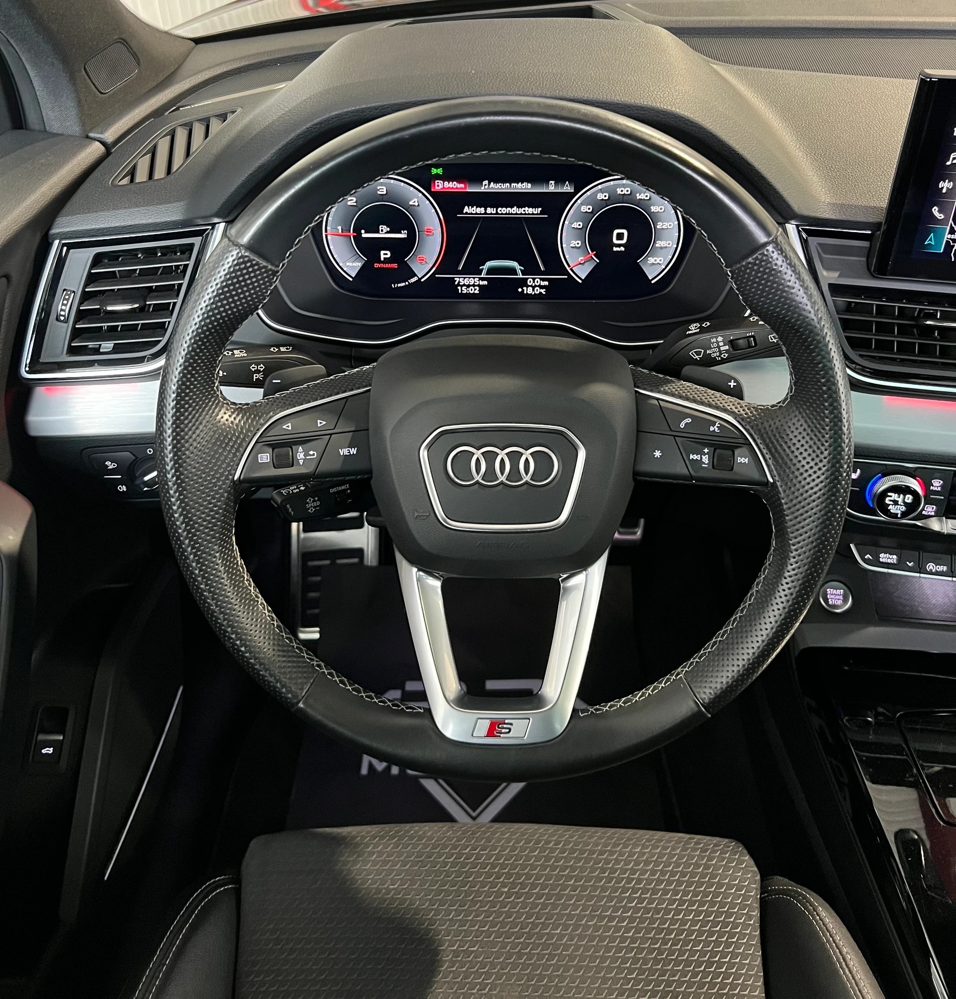 AUDI Q5 Sportback 40 TDI S line quattro S-tronic-image-9