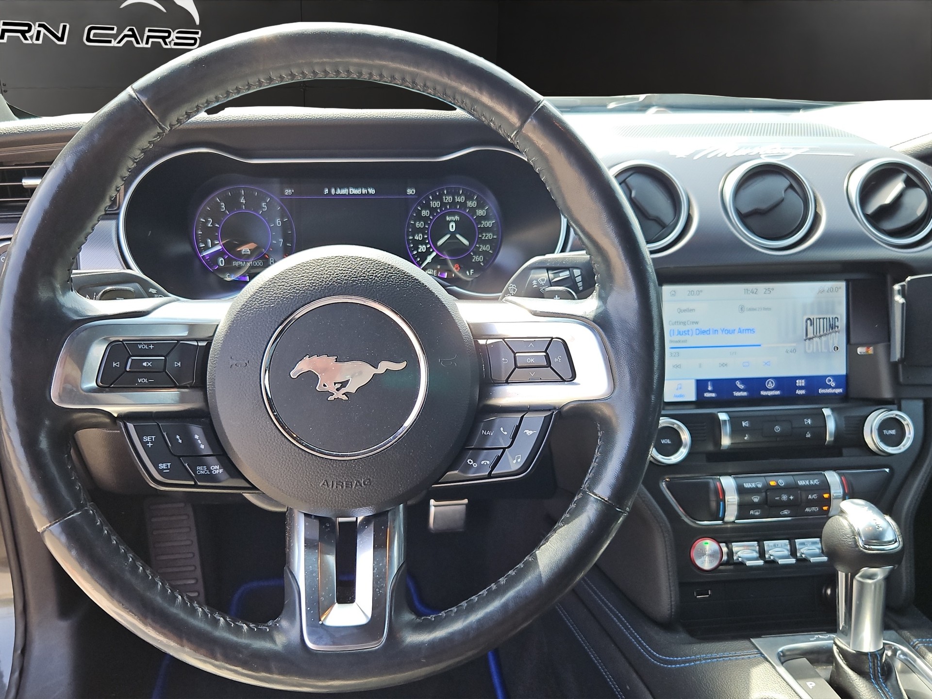 FORD Mustang Fastback 5.0 V8 GT Automat-image-12
