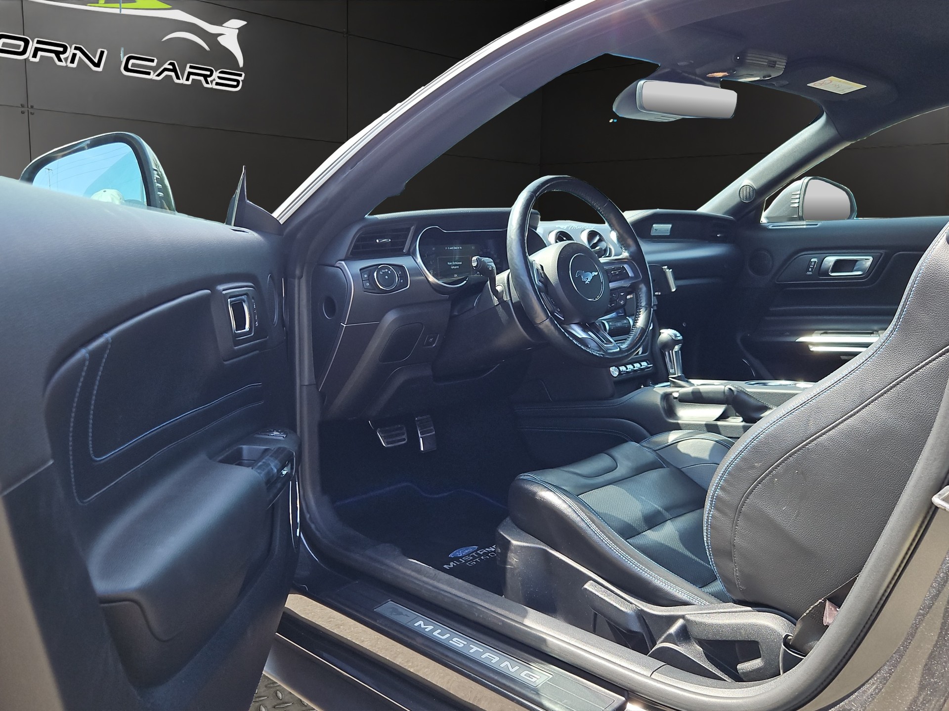 FORD Mustang Fastback 5.0 V8 GT Automat-image-17
