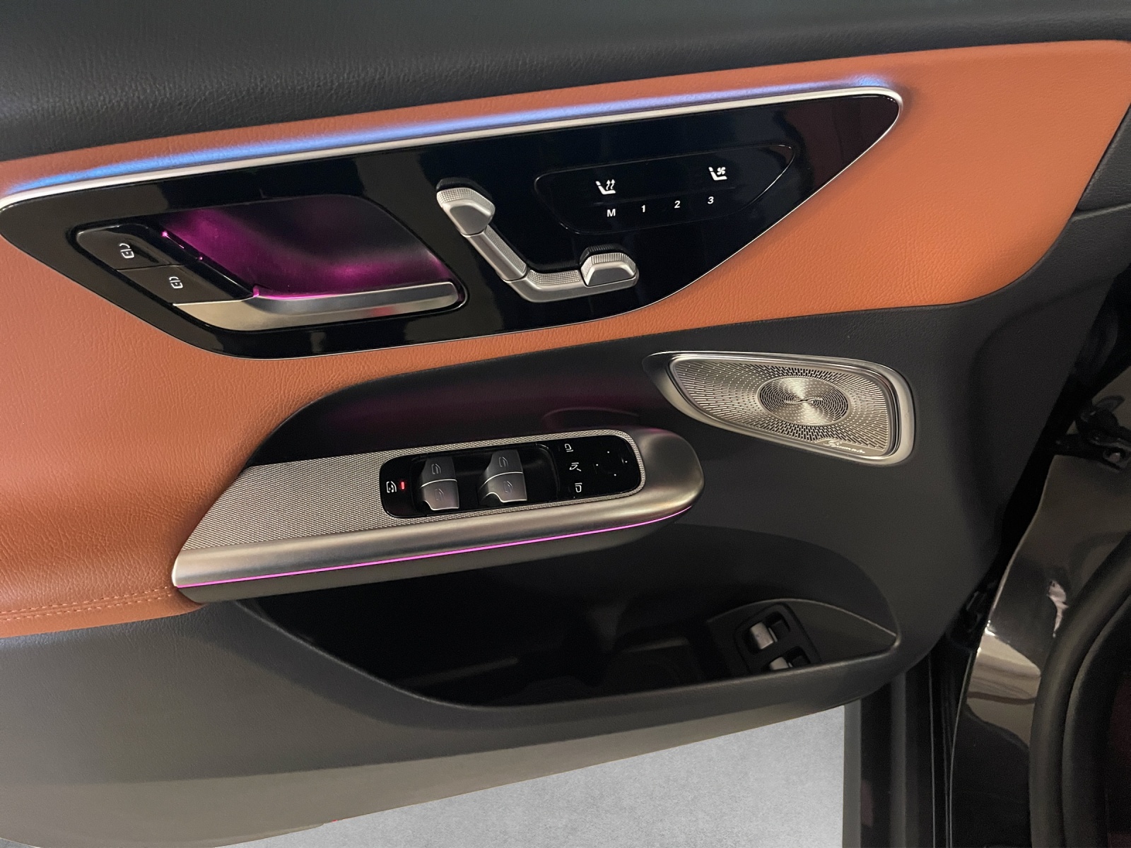 MERCEDES-BENZ GLC 400 e 4M 9G-Tronic-image-8
