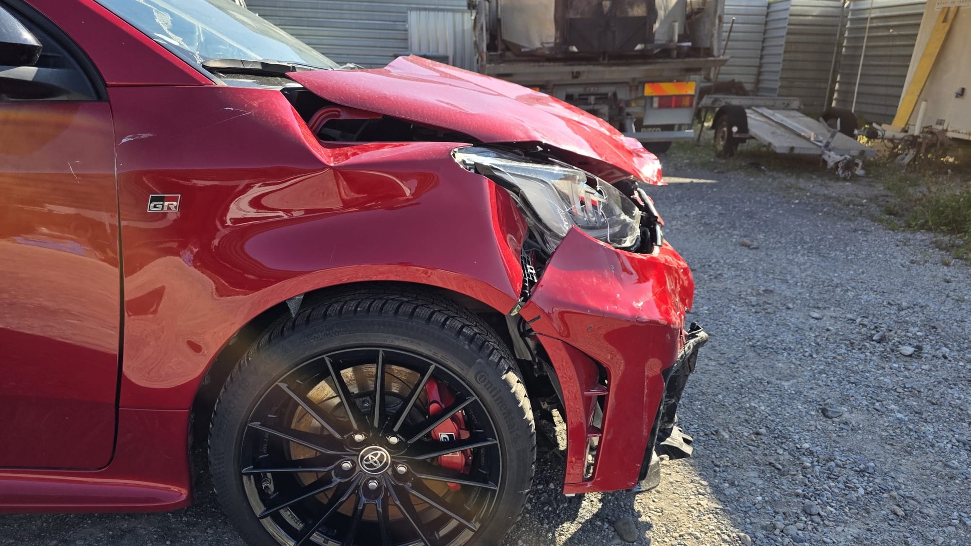 TOYOTA Yaris 1.6 GR Sport-image-6