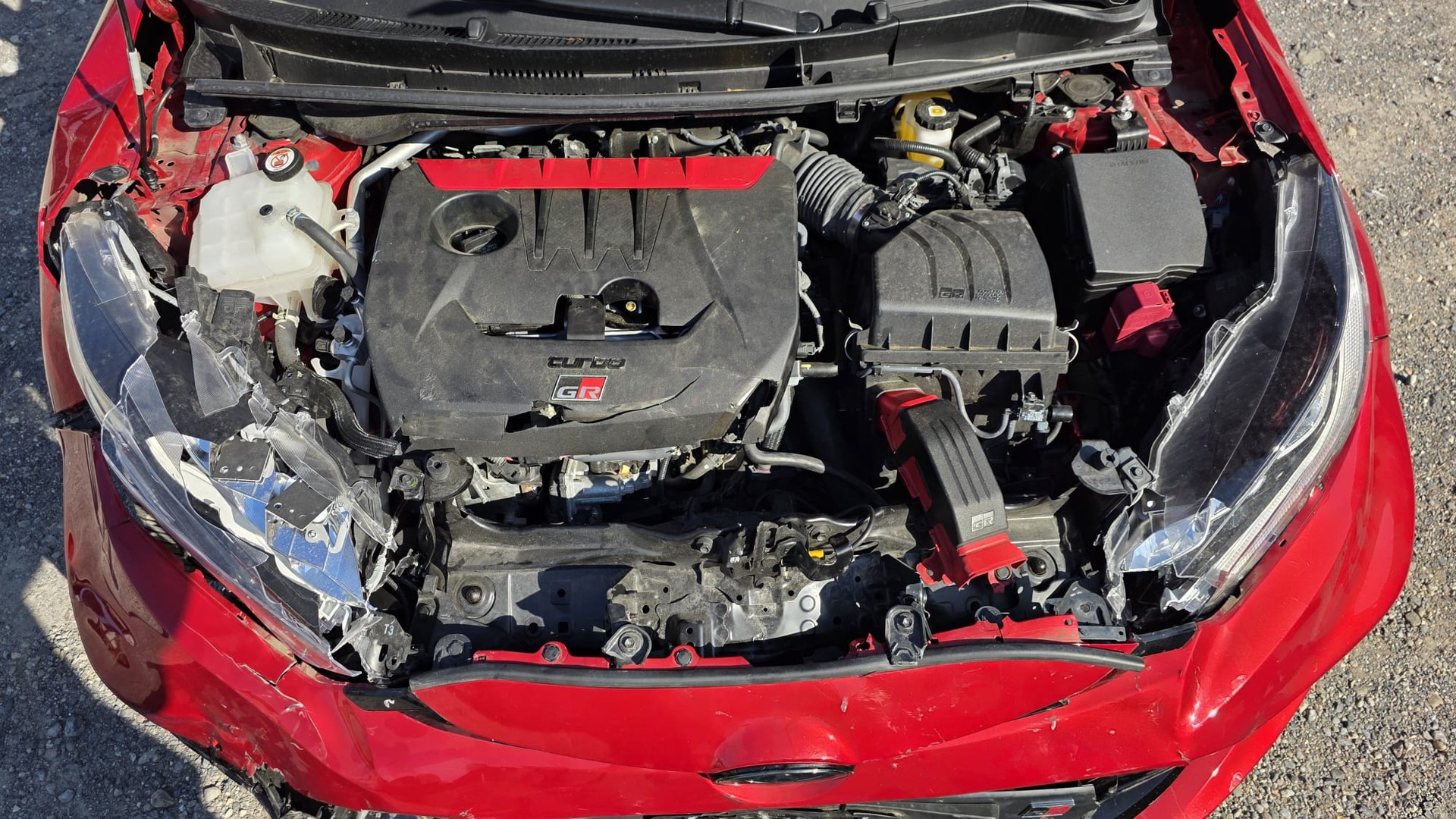 TOYOTA Yaris 1.6 GR Sport-image-10