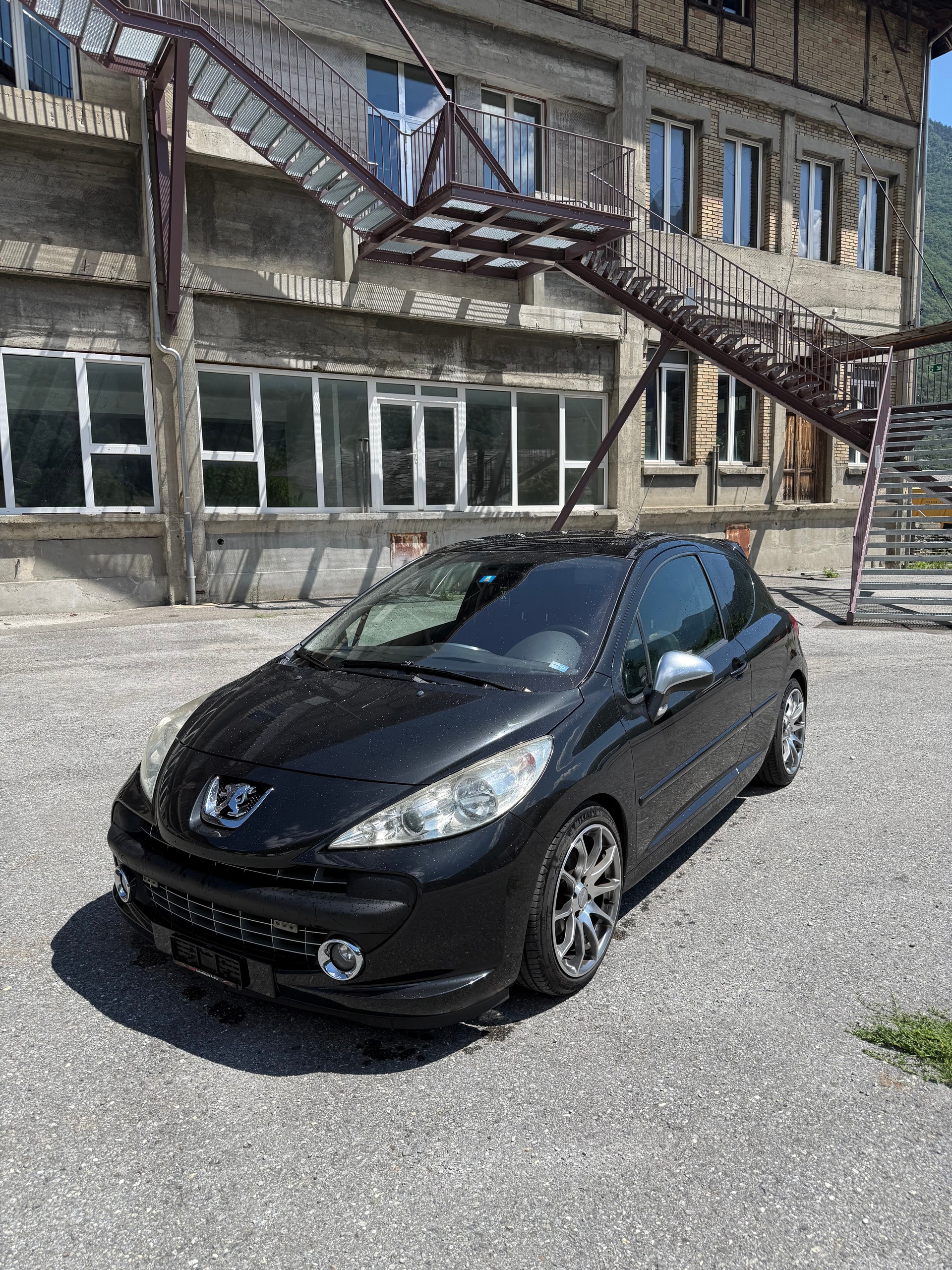 PEUGEOT 1.6 HDI 110 XS-image-3