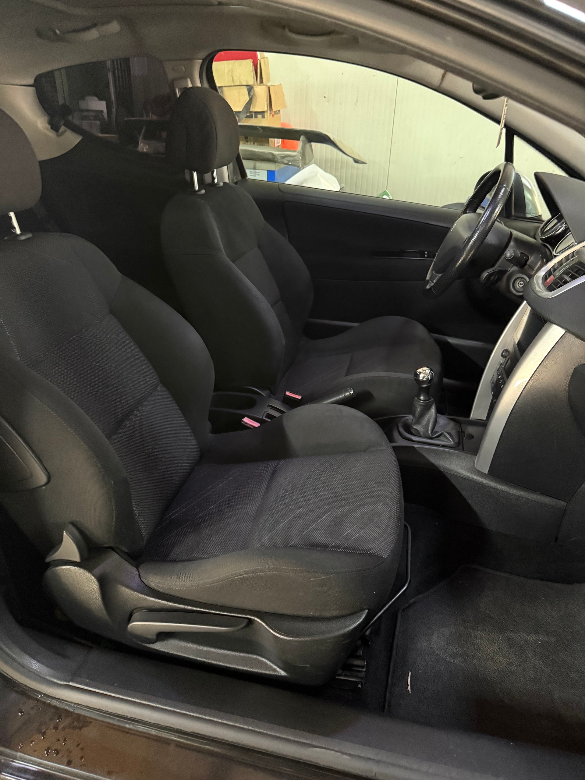 PEUGEOT 1.6 HDI 110 XS-image-5