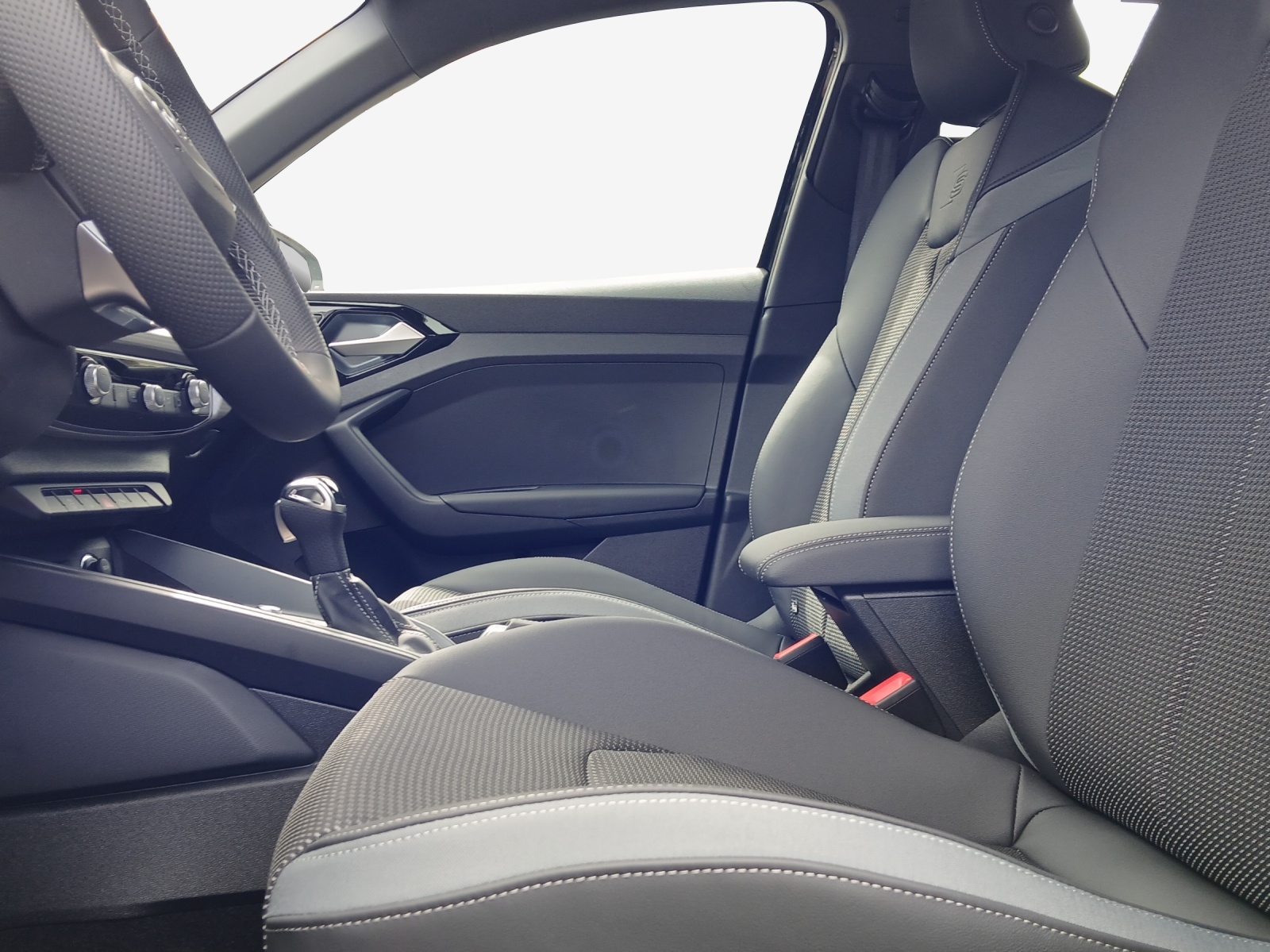 AUDI A1 Sportback 30 TFSI Attraction S-tronic-image-7