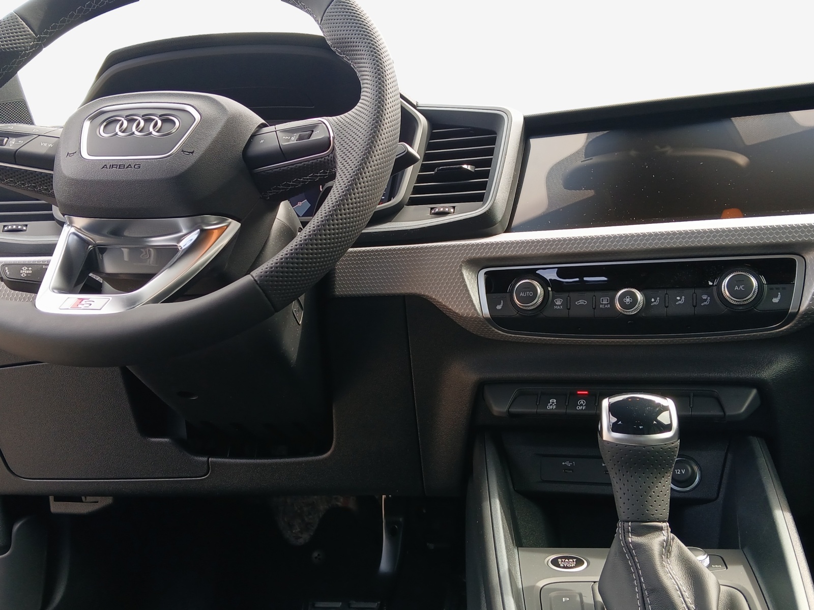 AUDI A1 Sportback 30 TFSI Attraction S-tronic-image-8