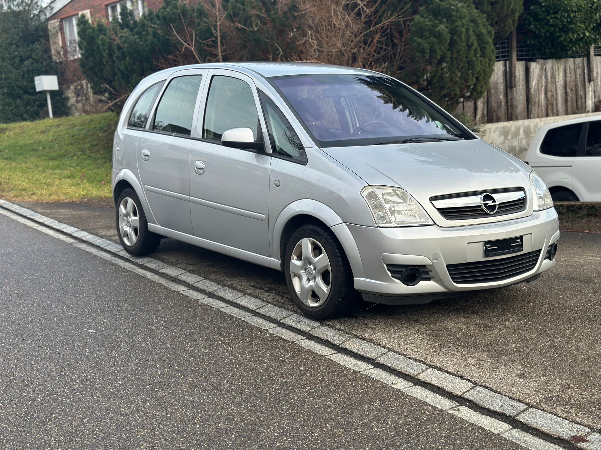 OPEL Meriva 1.8i 16V Cosmo-image-2