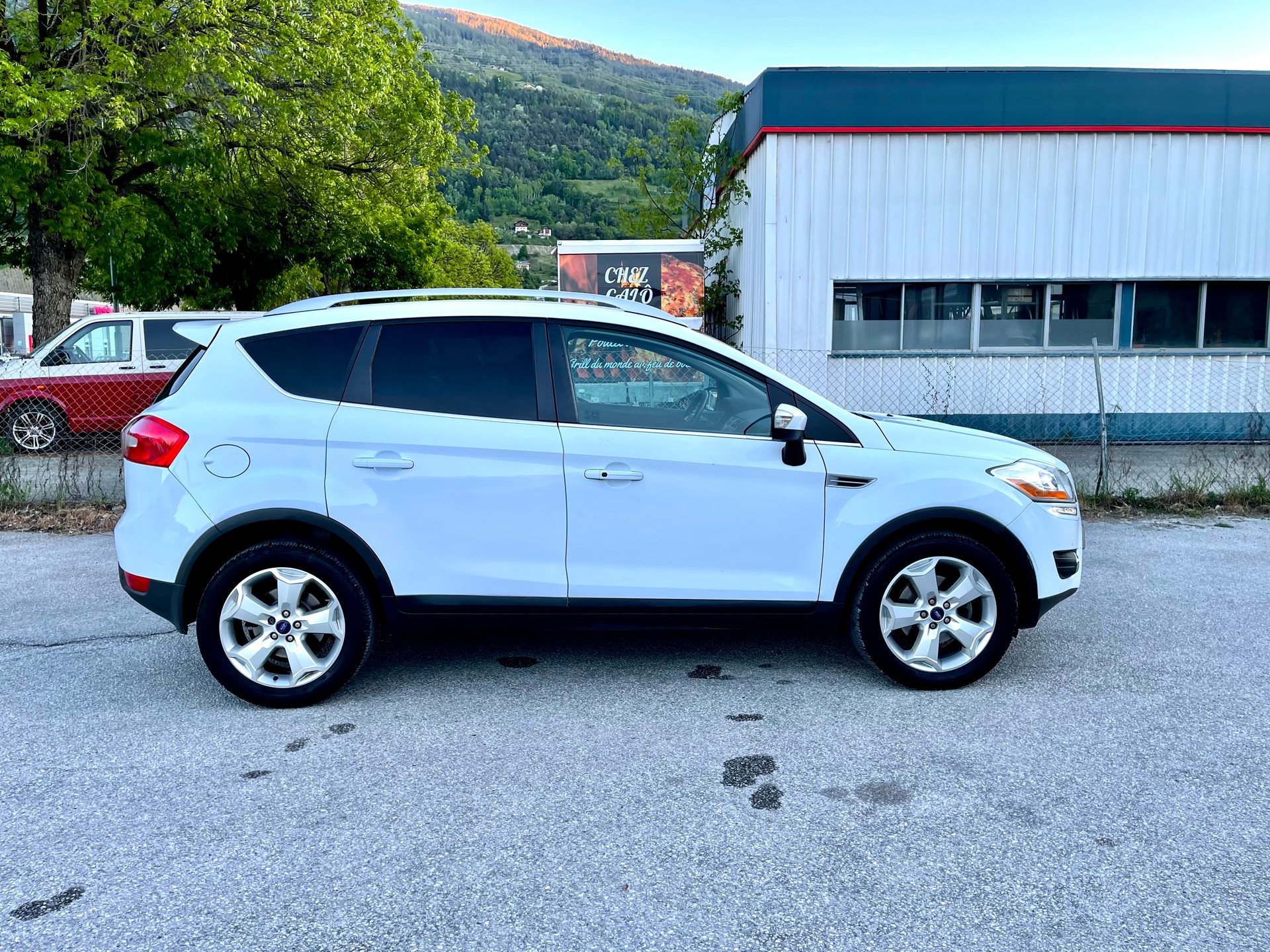 FORD Kuga 2.0 TDCi Titanium 4WD PowerShift-image-16