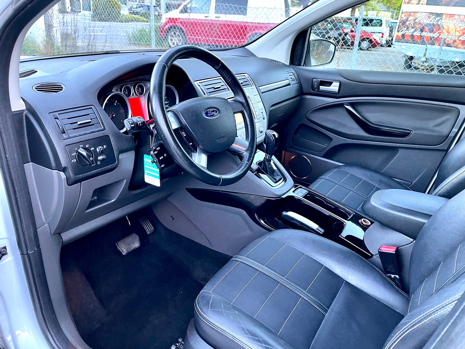 FORD Kuga 2.0 TDCi Titanium 4WD PowerShift-image-25