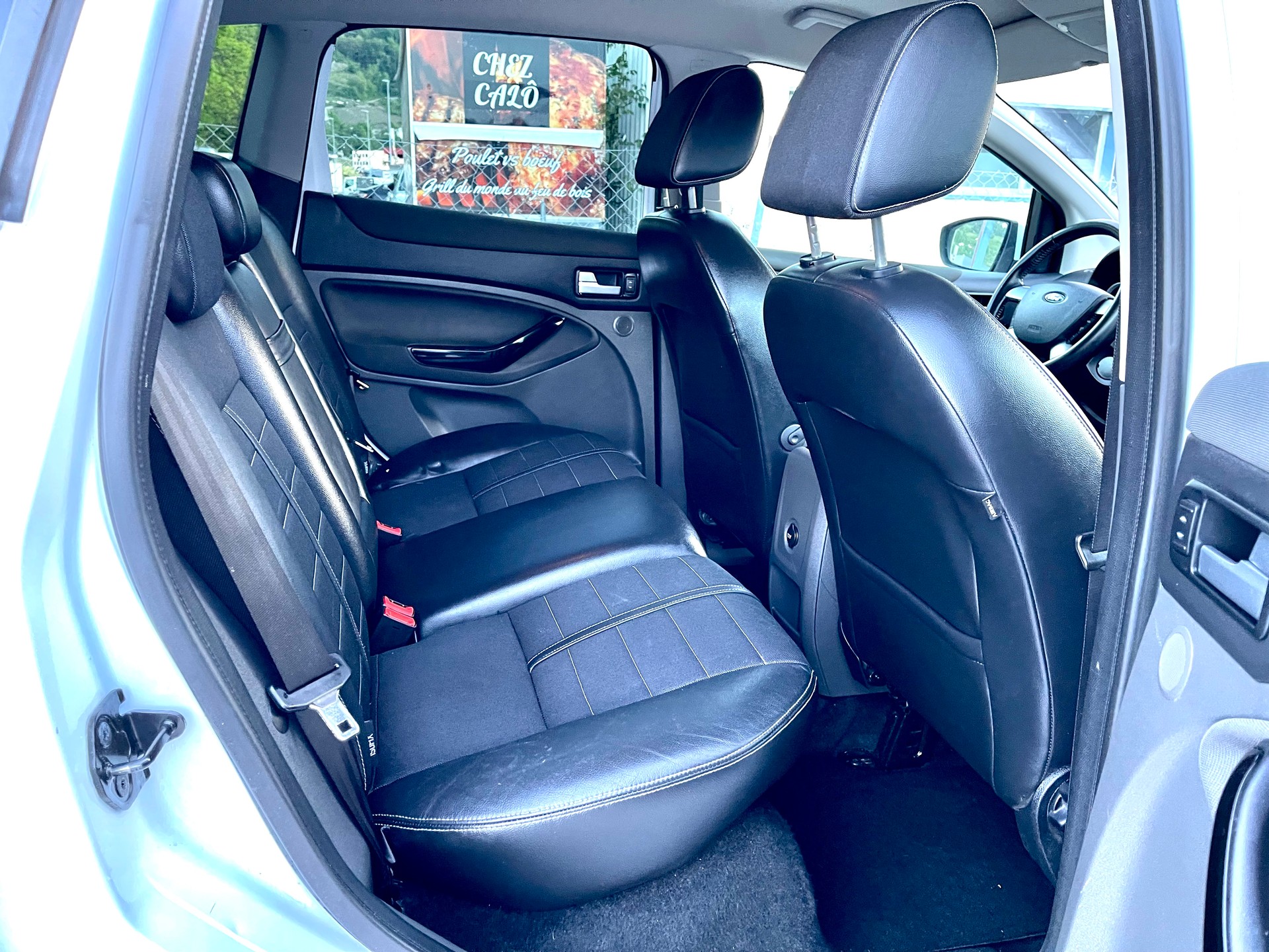 FORD Kuga 2.0 TDCi Titanium 4WD PowerShift-image-10