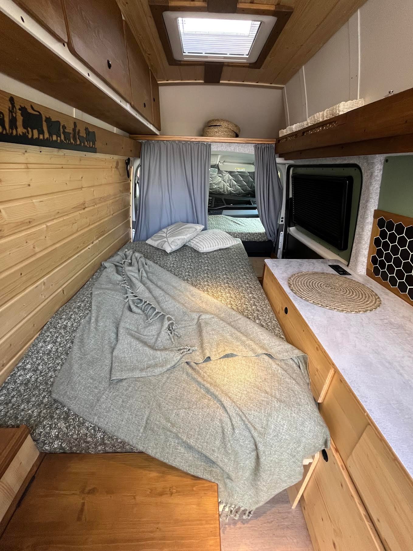 VW T6.1 2L 150CV 4Motion boîte automatique DSG aménagement camper récent, comme neuf-image-7