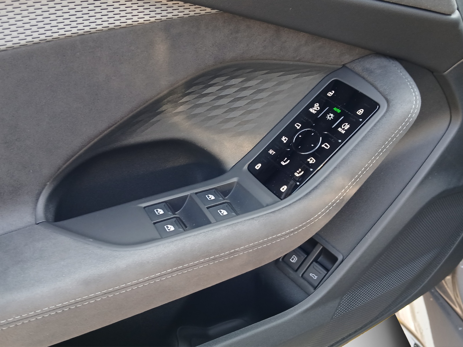 AUDI RS 5 Avant TFSI 470 kW Tiptronic quattro-image-15