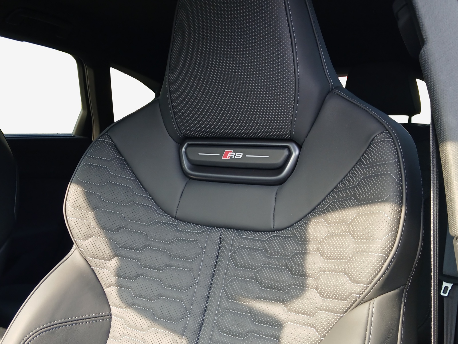AUDI RS 5 Avant TFSI 470 kW Tiptronic quattro-image-14