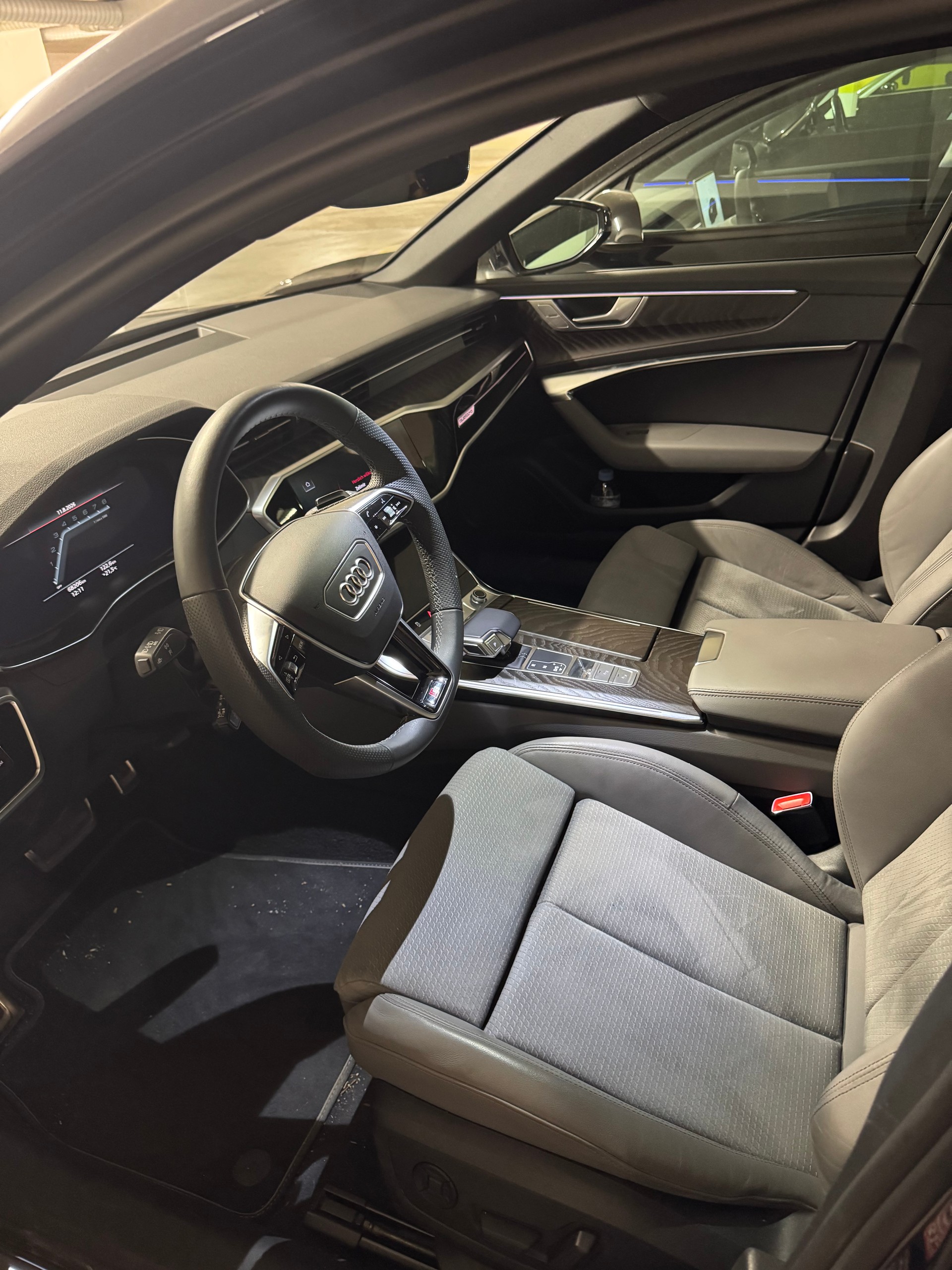AUDI 2.0 45 TFSI Sport quattro S-Tronic-image-3
