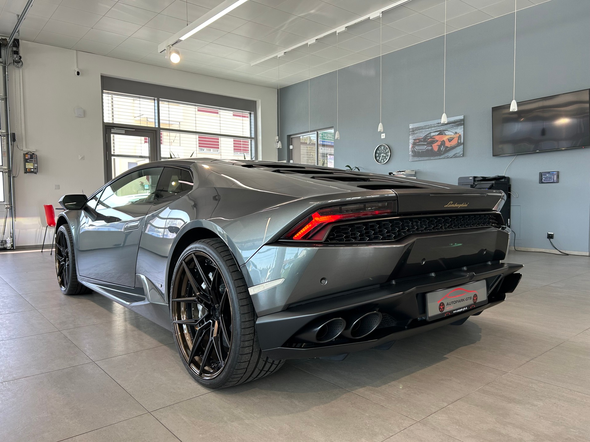 LAMBORGHINI Huracan LP610-4 Coupé DCT-showroom-element-3